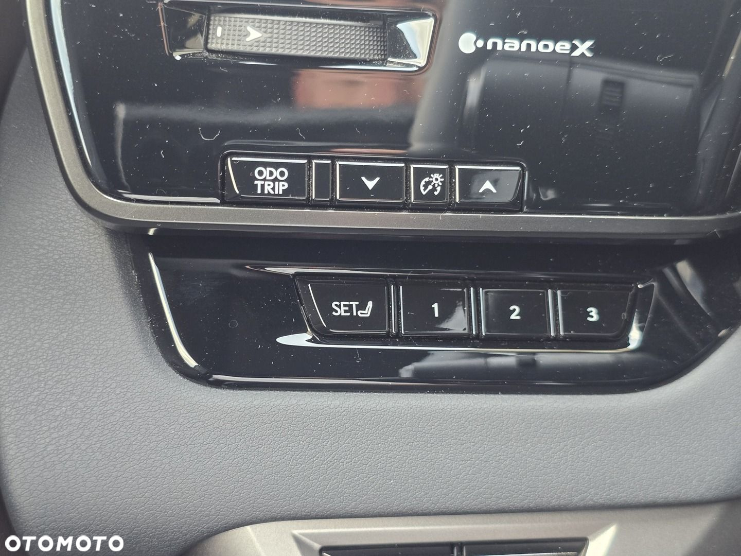 Lexus RX - 23