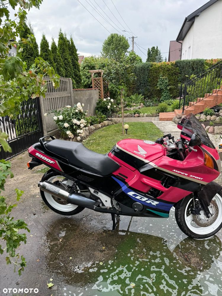 Honda CBR - 1