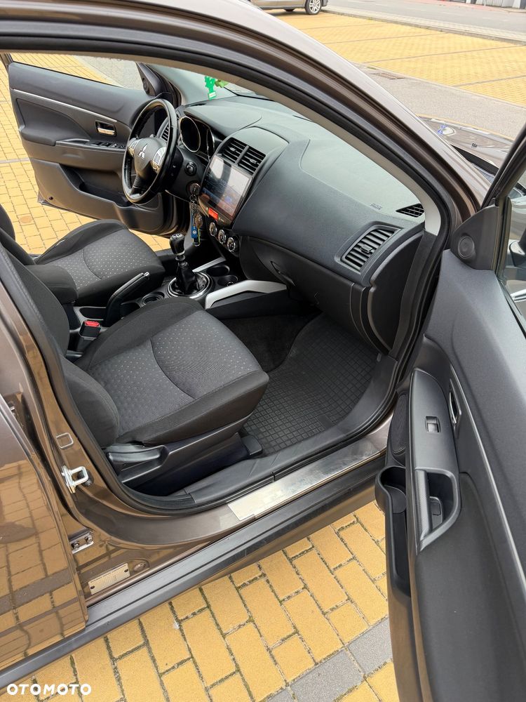 Mitsubishi ASX - 15