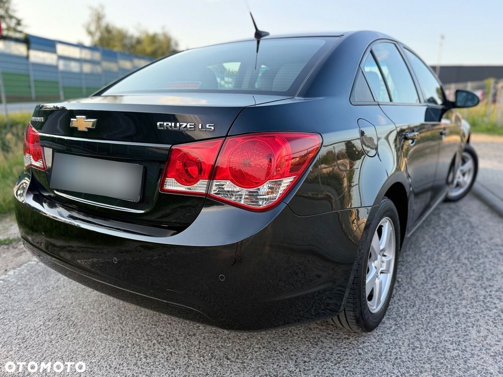 Chevrolet Cruze 1.8 LS MY11 - 11