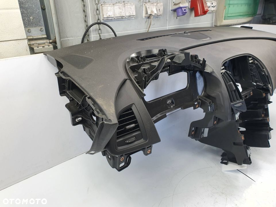 DESKA KOKPIT OPEL ASTRA J - 10
