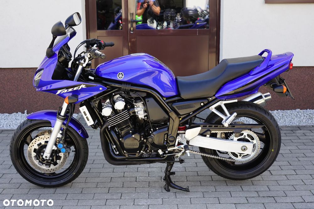 Yamaha FZS - 22