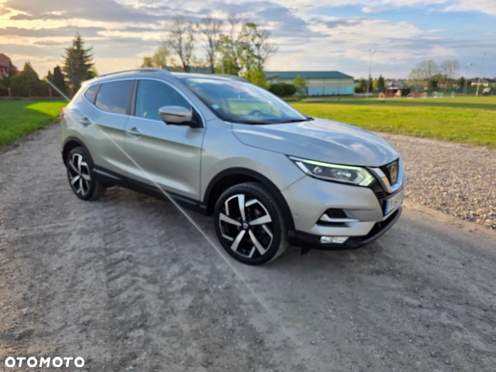 Nissan Qashqai 1.6 DCi Xtronic TEKNA - 2