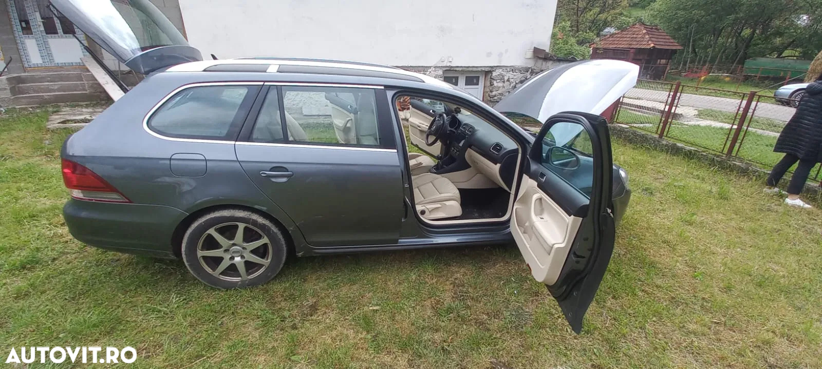 Volkswagen Golf 2.0 TDI Comfortline - 4