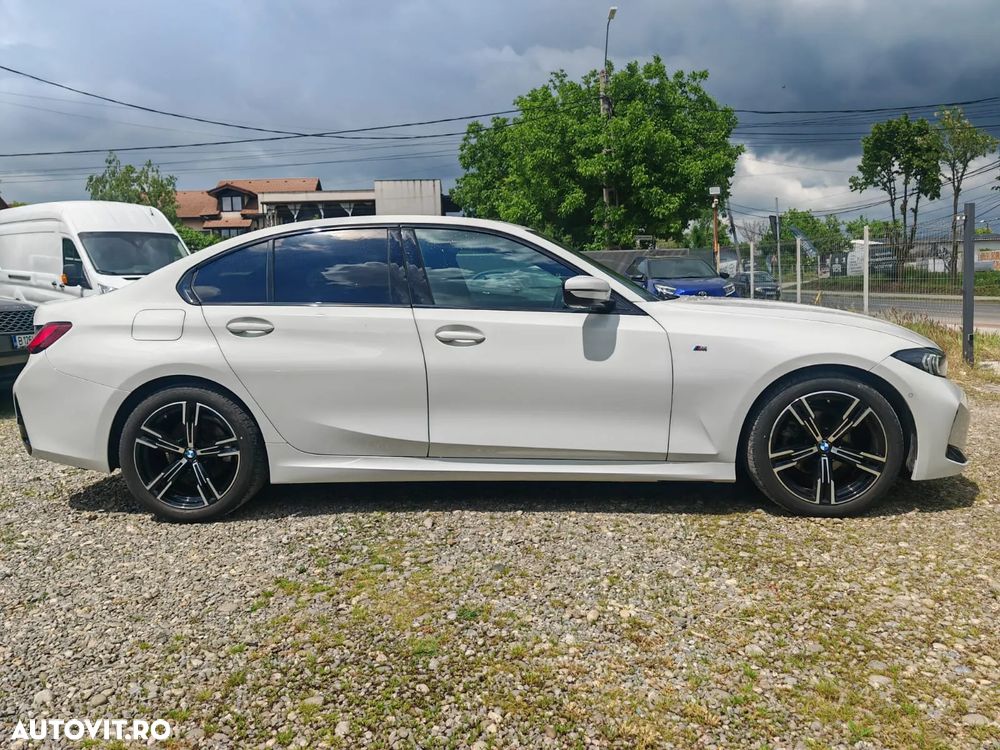 BMW Seria 3 318i Aut. M Sport - 32