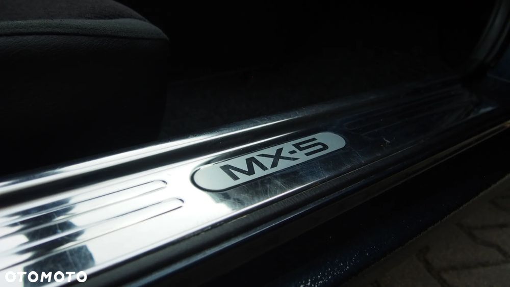 Mazda MX-5 1.6i 16V - 24
