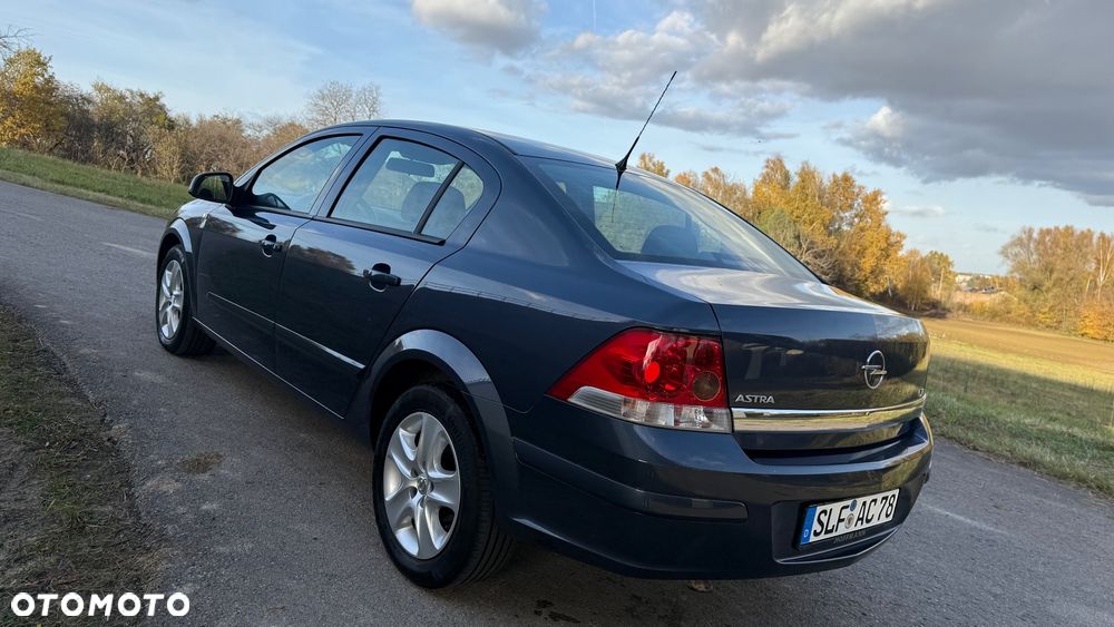 Opel Astra III 1.6 - 12