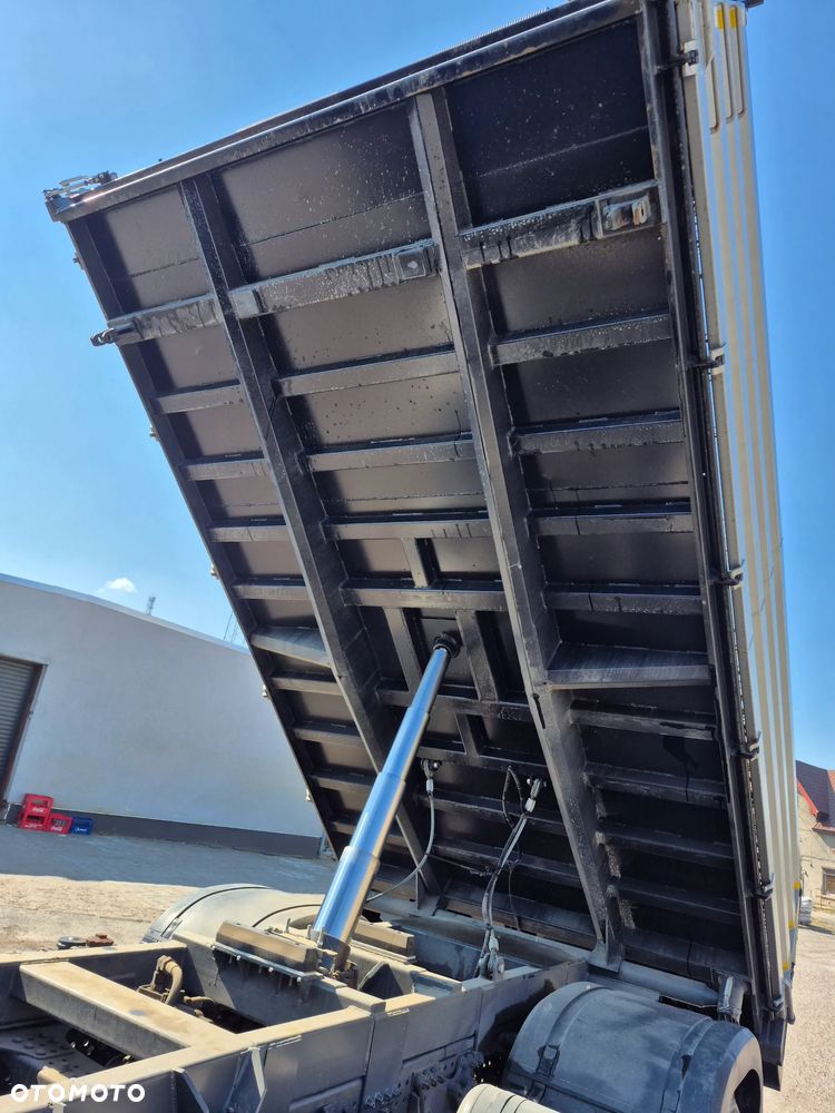 Mercedes-Benz ANTOS - 4