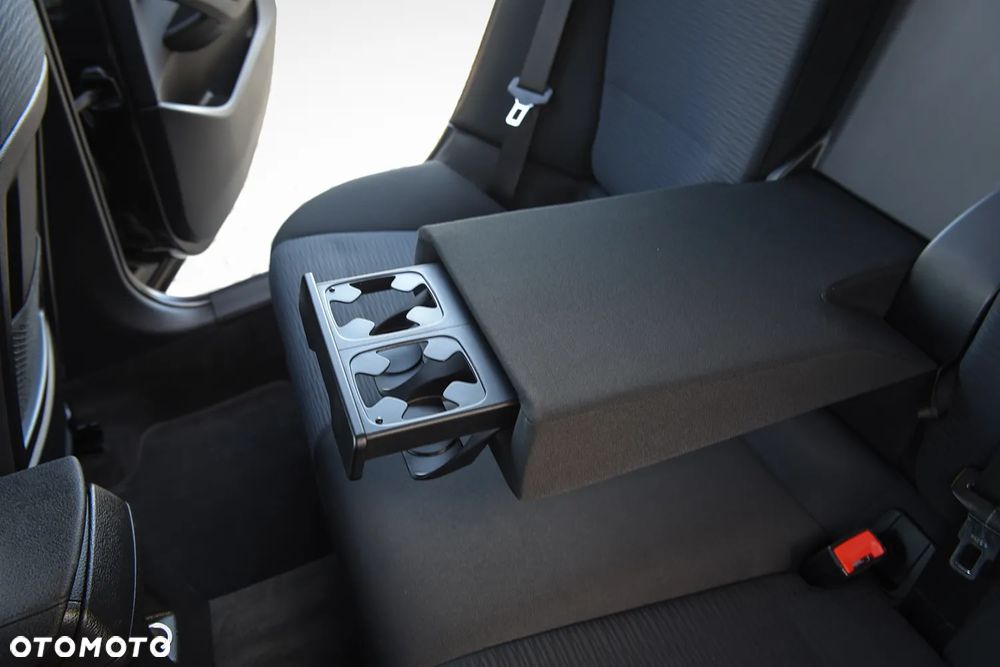 BMW X1 sDrive18i - 28
