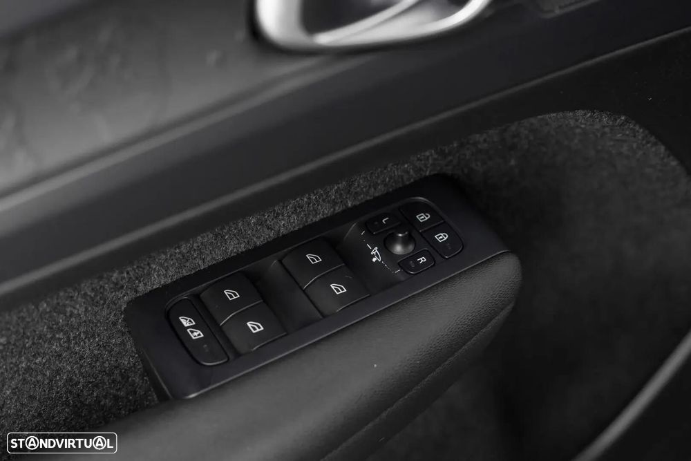 Volvo XC 40 1.5 T4 PHEV Inscription Expression - 42