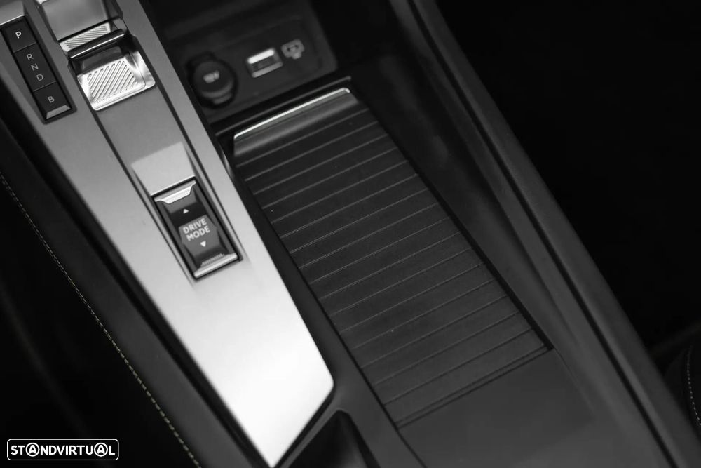 Peugeot 408 1.6 Hybrid GT e-DCS7 - 37