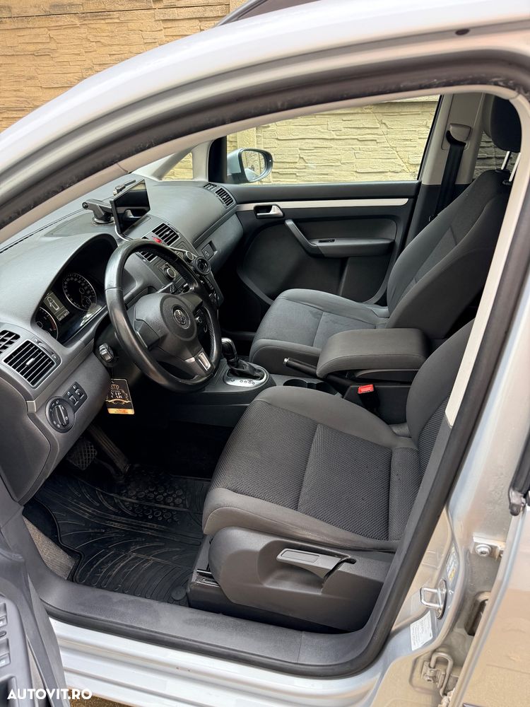 Volkswagen Touran 1.6 TDI DSG Trendline - 23