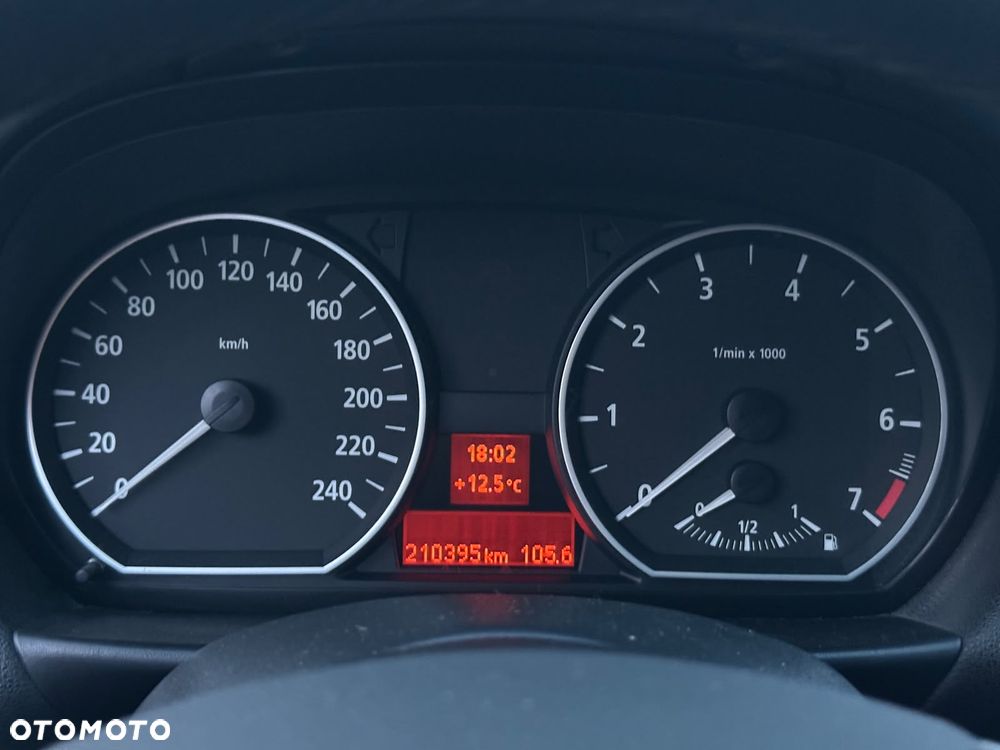 BMW Seria 1 116i - 22