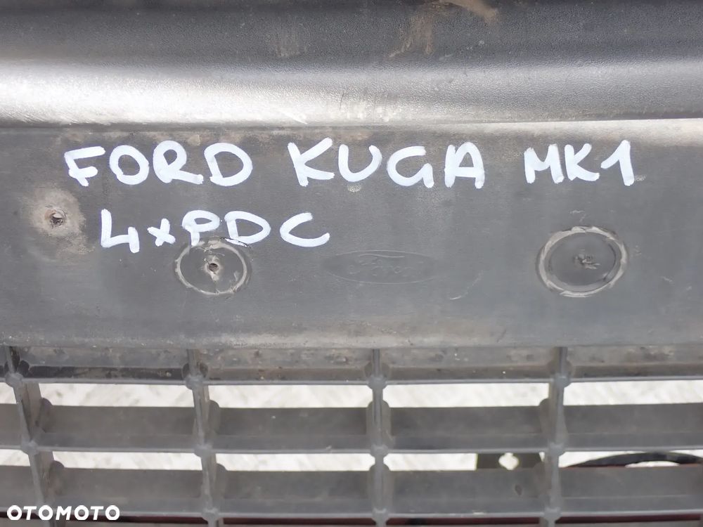 ZDERZAK PRZEDNI FORD KUGA MK1  4XPDC  kod lakieru A8 - 9