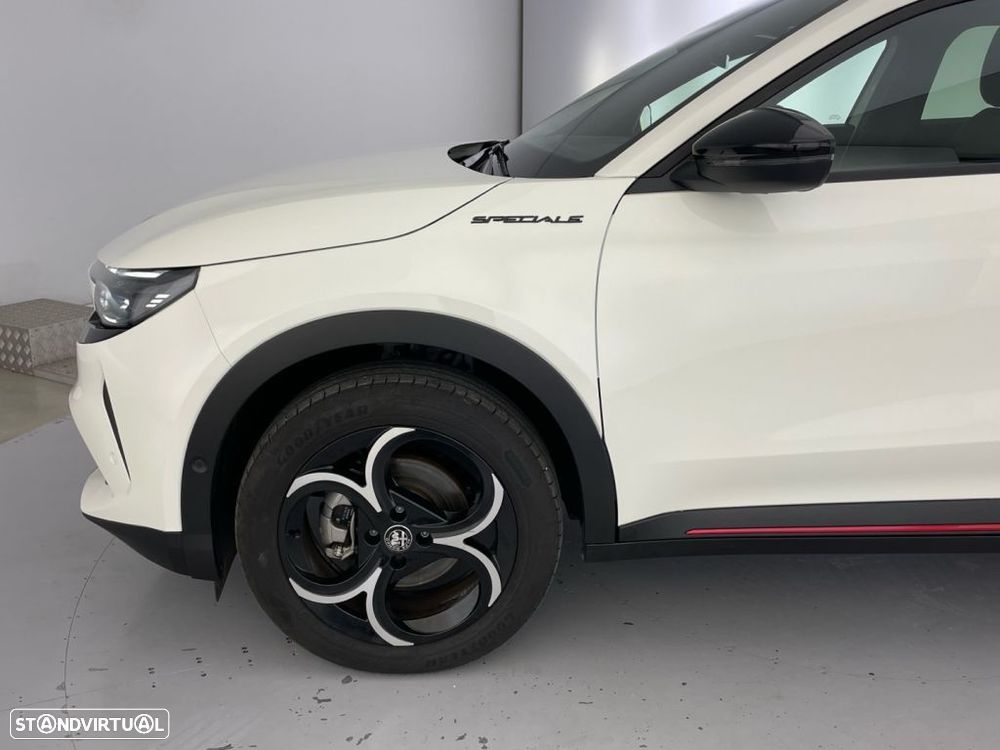 Alfa Romeo Junior 1.2 eDCT6 - 18