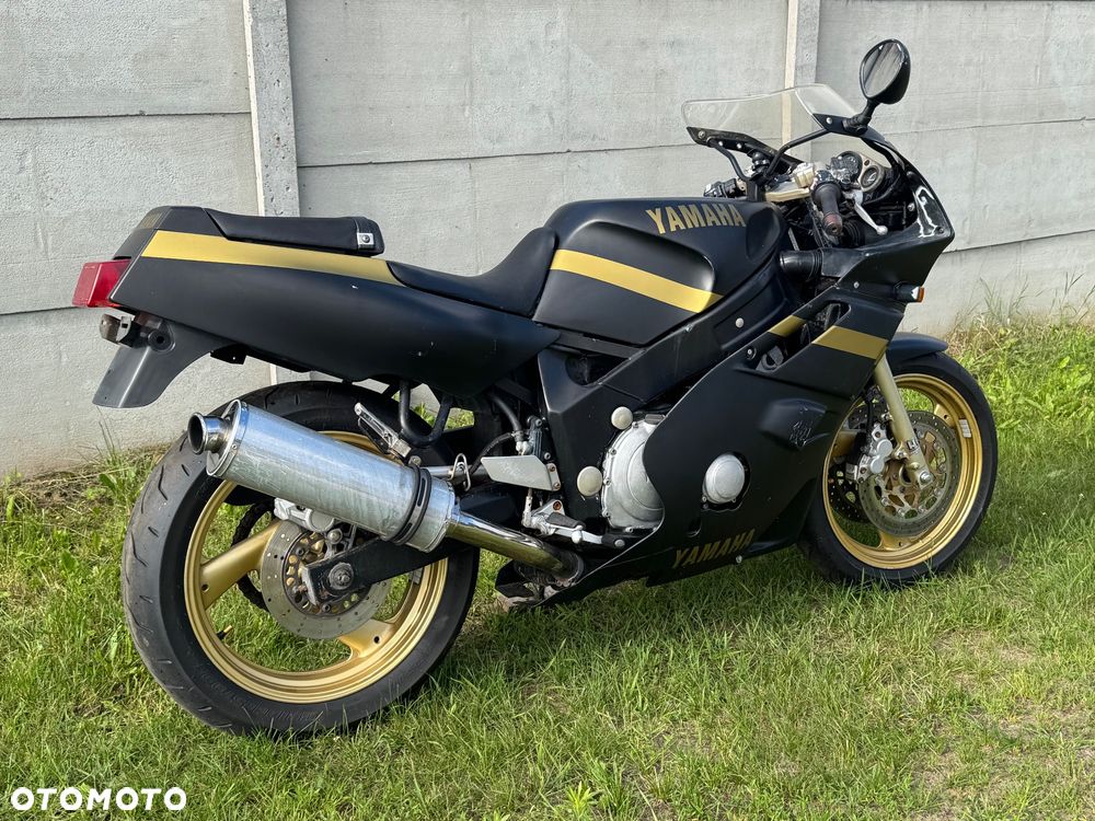 Yamaha FZR - 3