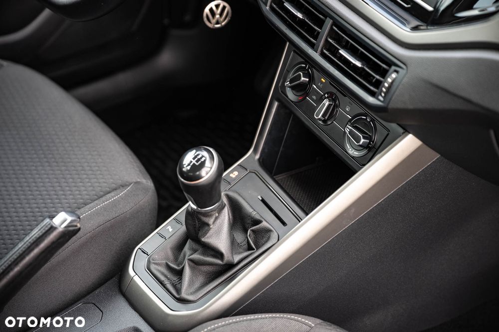 Volkswagen Polo 1.0 TSI Highline - 27