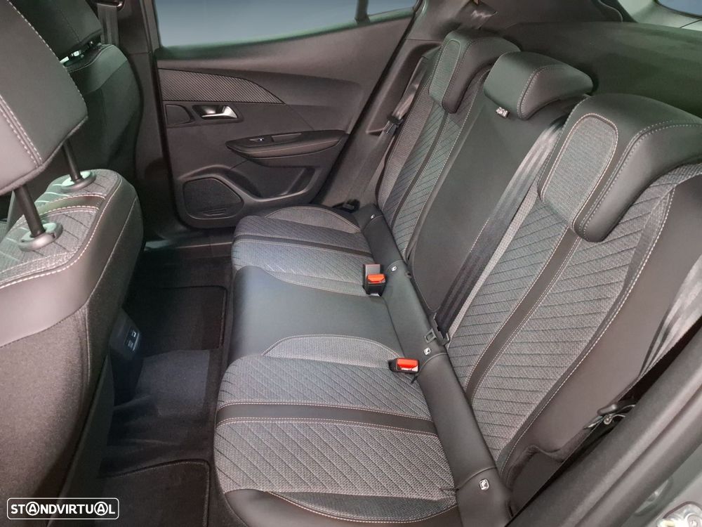 Peugeot e-2008 54 kWh Allure - 14