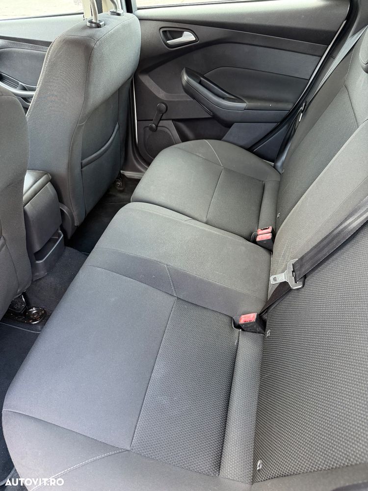 FORD Focus 2015 — imagine 9