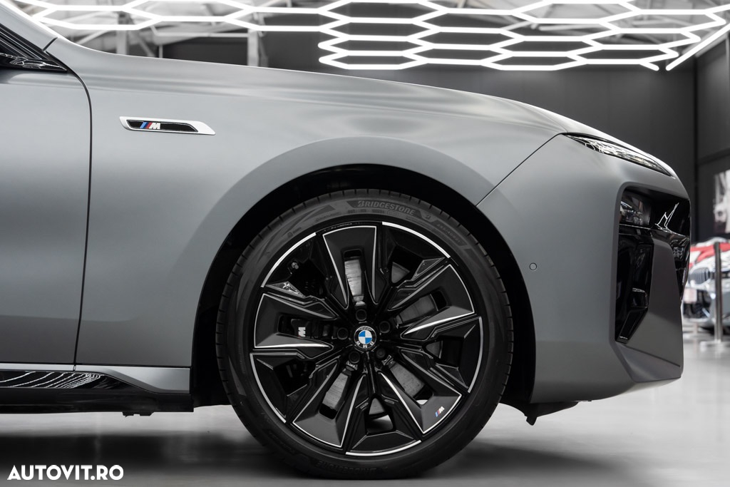 BMW M7 M760e xDrive AT PHEV - 6