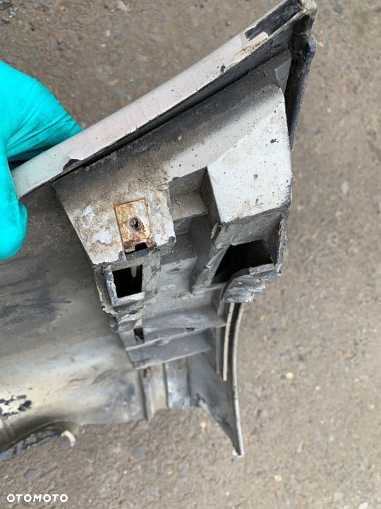 MOCOWANIE ŚLIZG ZDERZAKA PRZÓD LEWY BMW E39 - 4