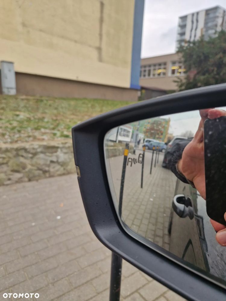 Skoda Superb 2.0 TDI L&K DSG - 18