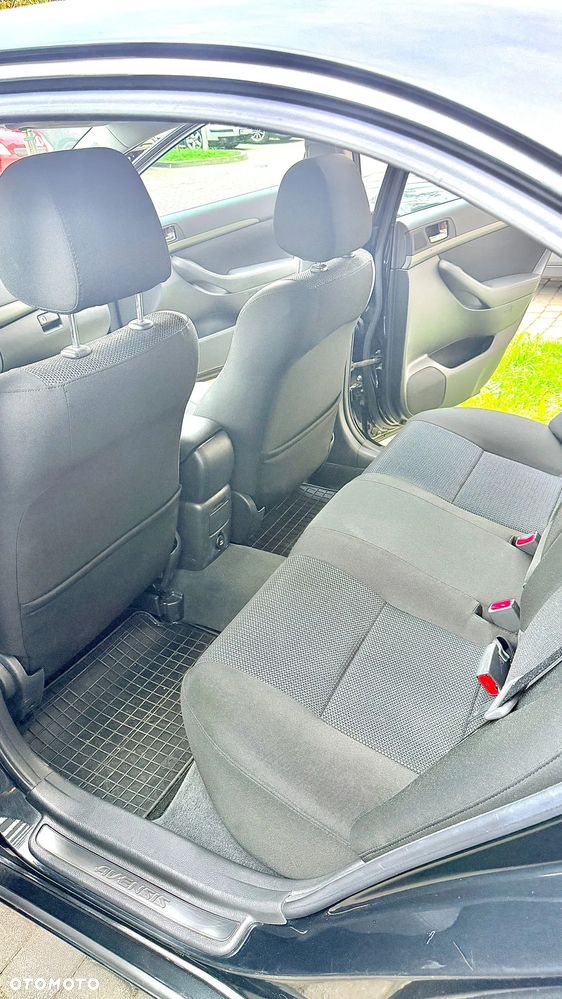 Toyota Avensis 1.8 VVT-i Sol - 16
