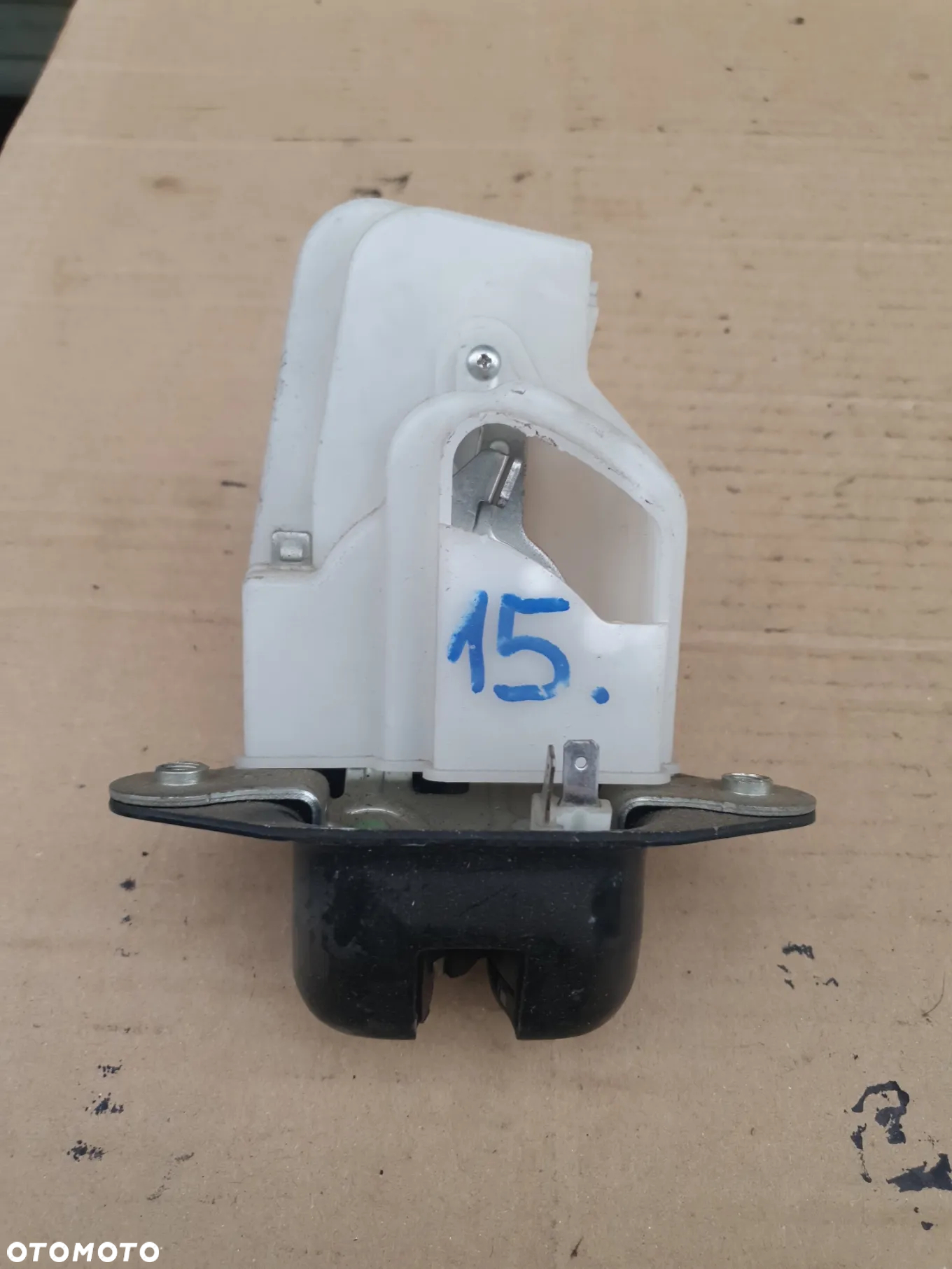 } ZAMEK KLAPY BAGAŻNIKA HONDA CIVIC VIII 8 UFO HB 5D - 2