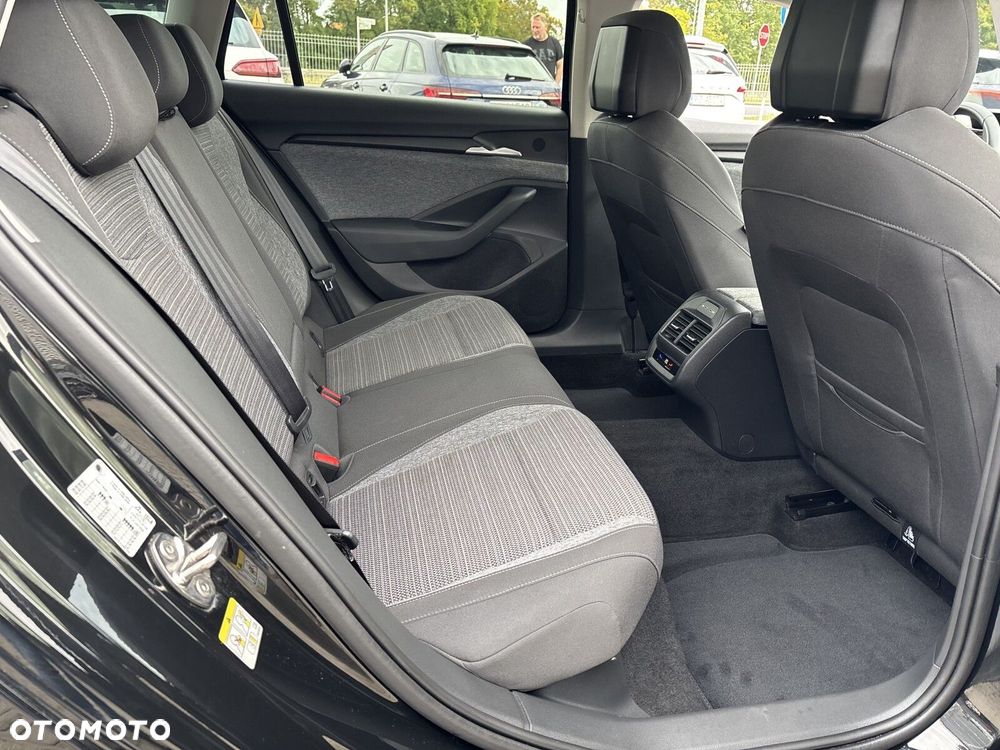 Skoda Superb 2.0 TDI SCR Selection DSG - 15