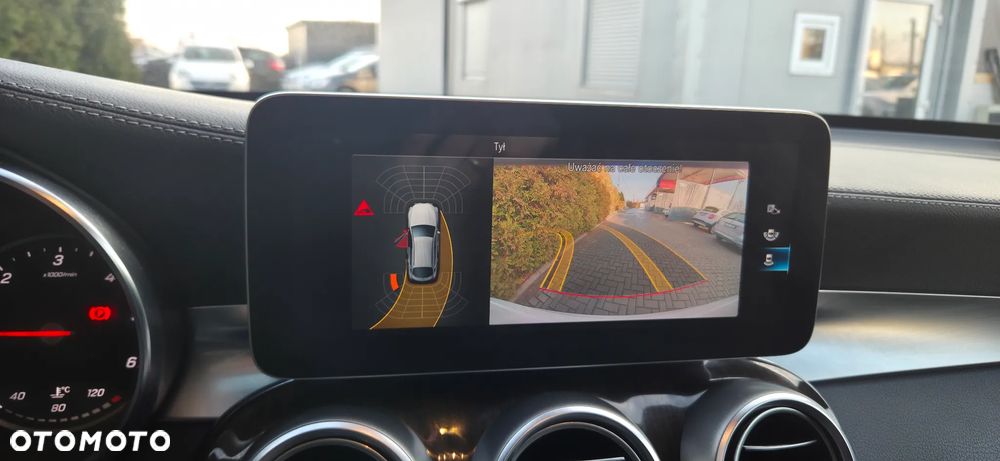 Mercedes-Benz GLC 220 d 4Matic 9G-TRONIC AMG Line - 27