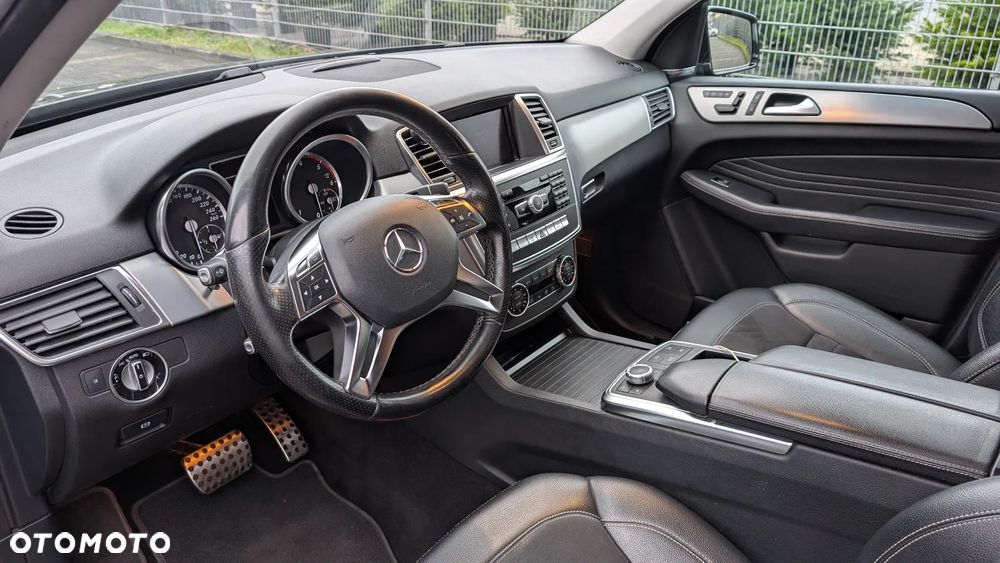 Mercedes-Benz ML - 17