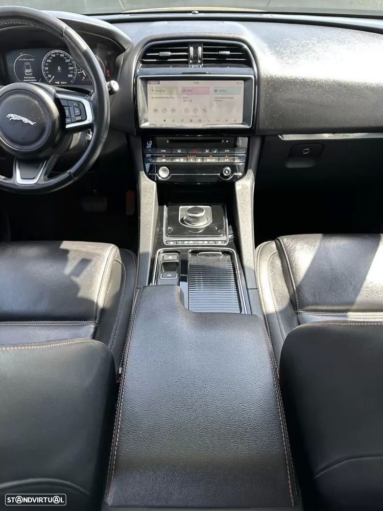 Jaguar F-Pace 20d AWD Aut. R-Sport - 39