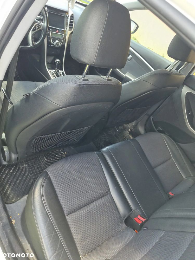 Hyundai i30 1.6 CRDi Premium - 9