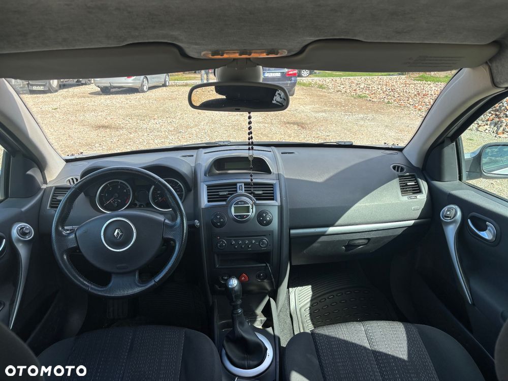 Renault Megane 2.0 dCi Expression - 5