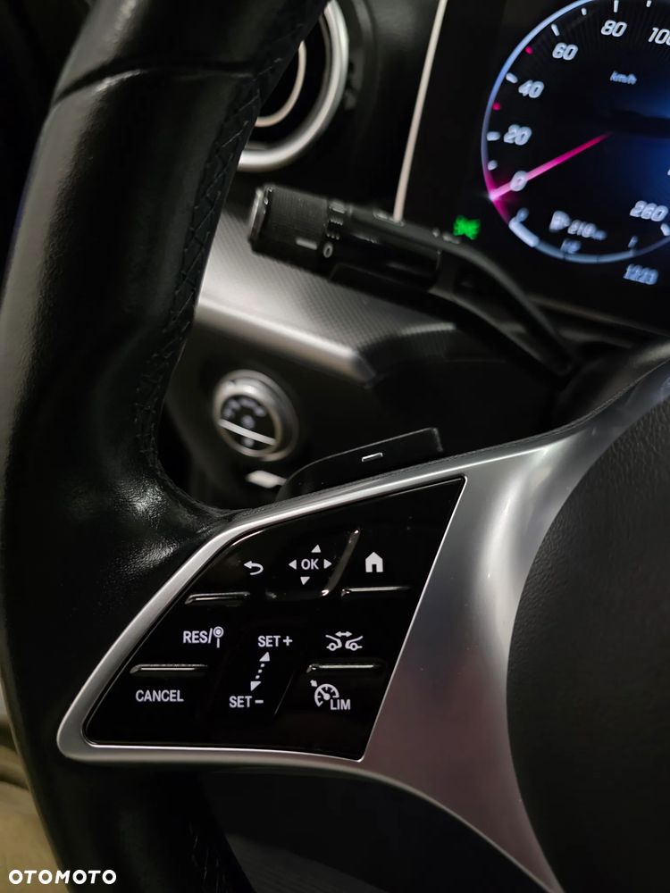 Mercedes-Benz Klasa C 220 d 9G-TRONIC - 24