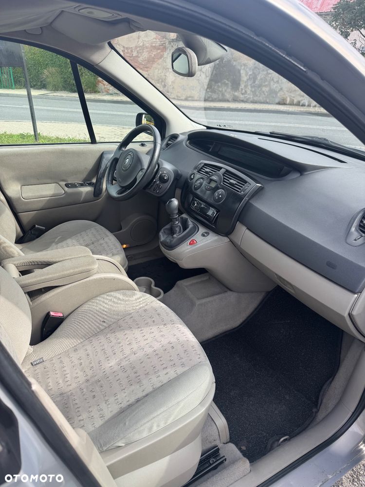 Renault Scenic - 11