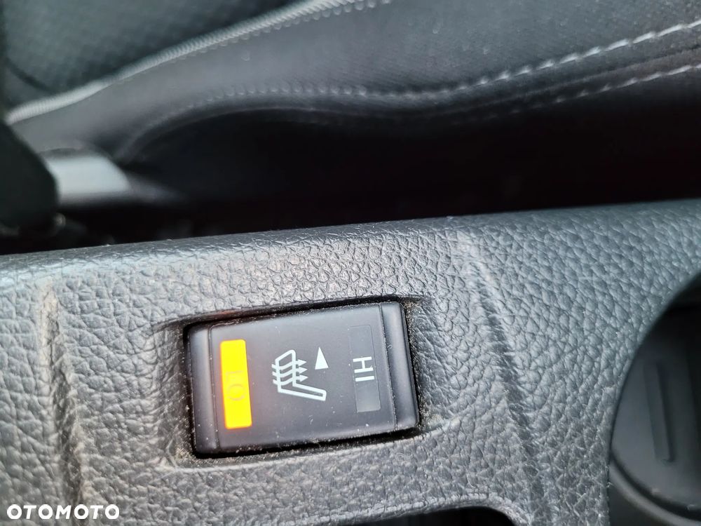 Nissan Qashqai 1.2 DIG-T N-Connecta EU6 - 16