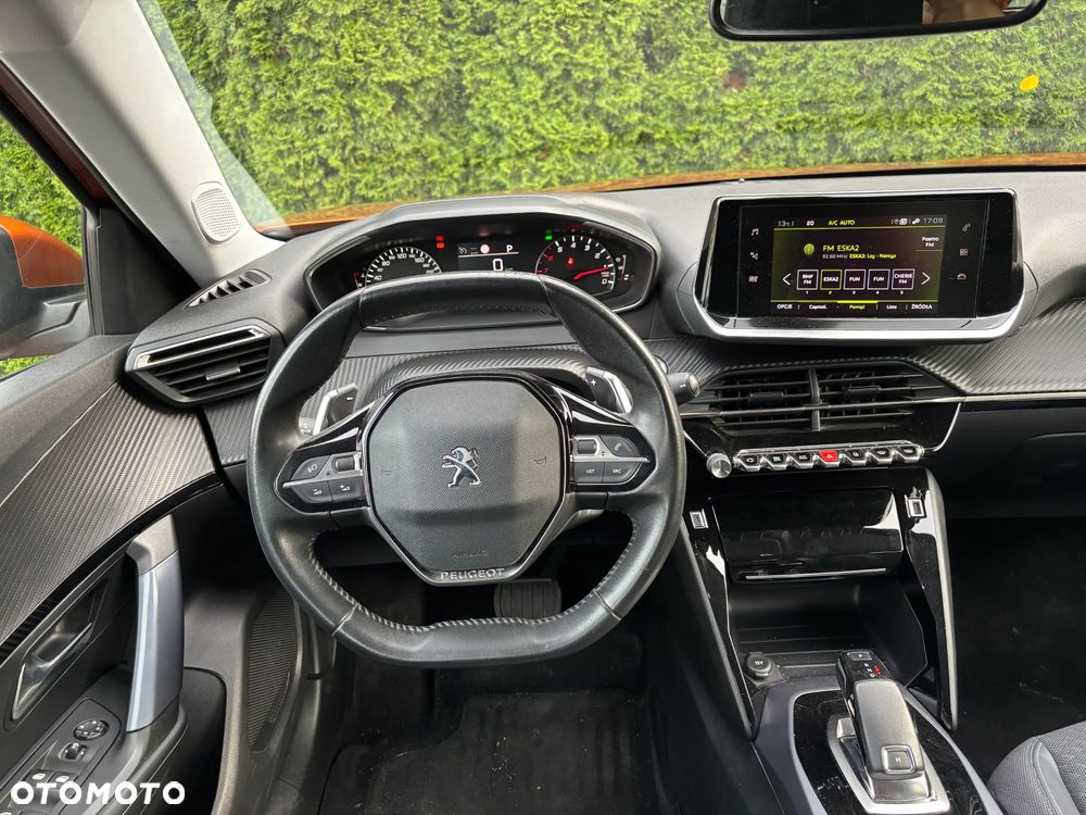 Peugeot 2008 1.2 PureTech Allure S&S EAT8 - 10
