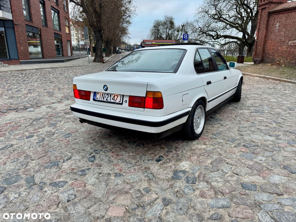 BMW Seria 5 520i - 16