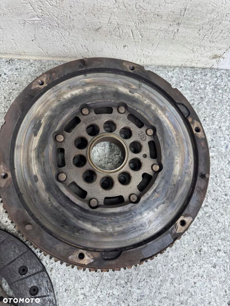 SPRZĘGŁO KOŁO DWUMASOWE VOLVO V70 III 2012- 31367632 2.0 D3 - 4