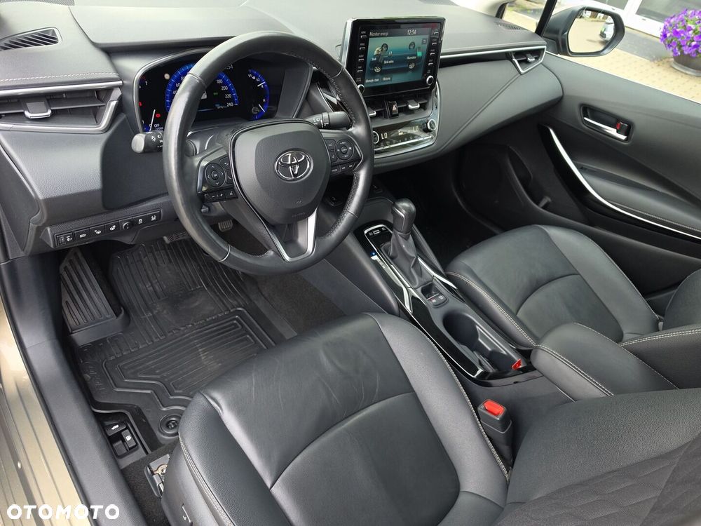 Toyota Corolla 1.8 Hybrid Executive - 12