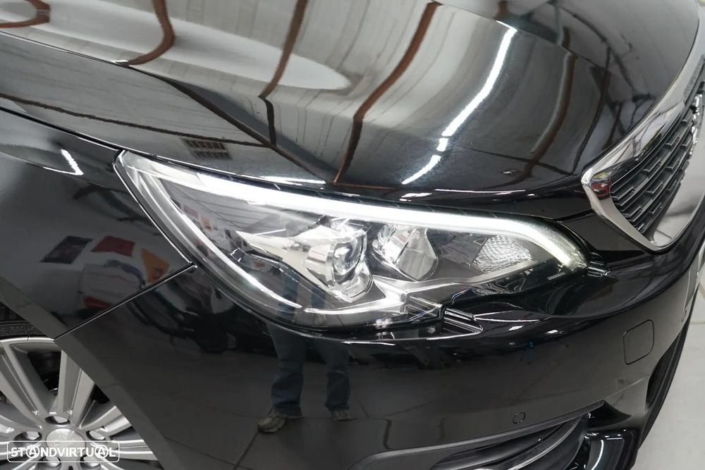 Peugeot 308 1.2 PureTech Allure Pack - 8