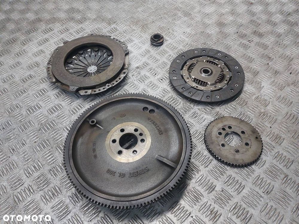 KOMPLETNE SPRZĘGŁO KOŁO ZAMACHOWE CITROEN C4 PICASSO I 1.6 VTI - 1