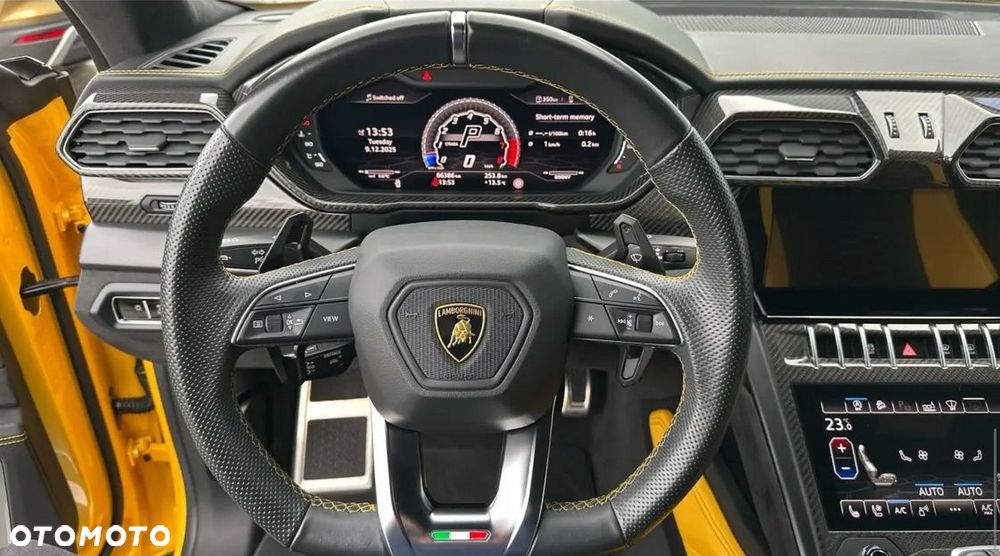 Lamborghini Urus - 14