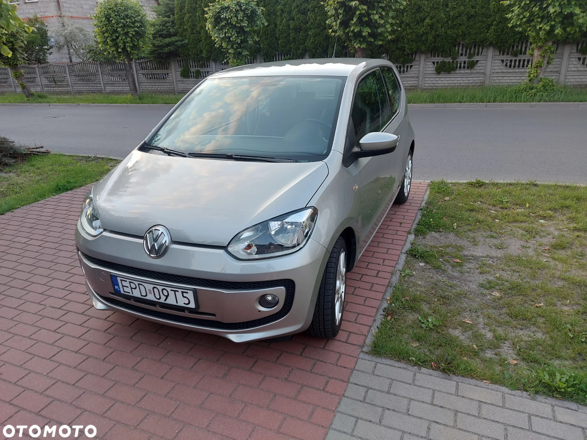 Volkswagen up! 1.0 high - 3