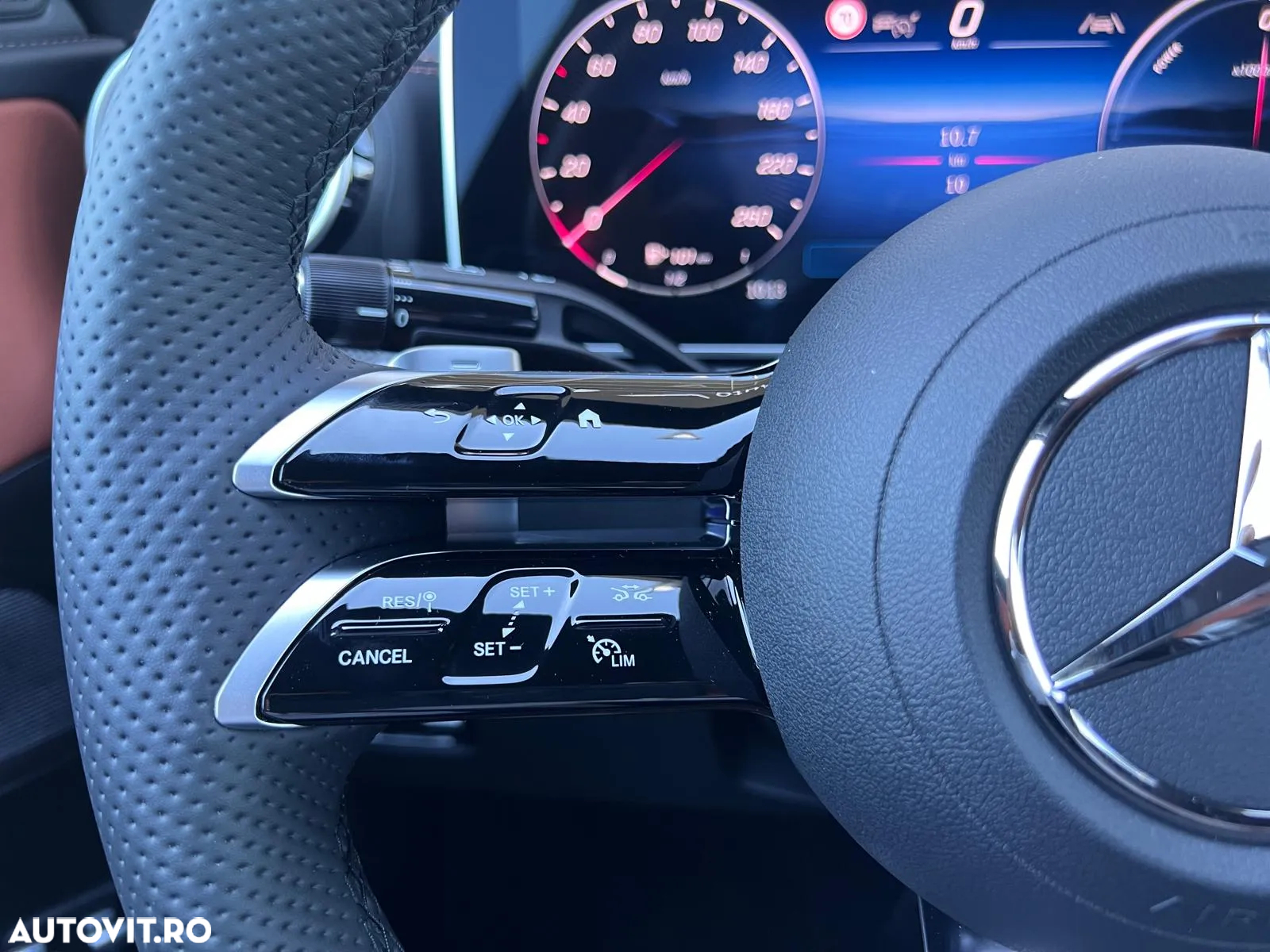 Mercedes-Benz C 300 PHEV 4MATIC - 10