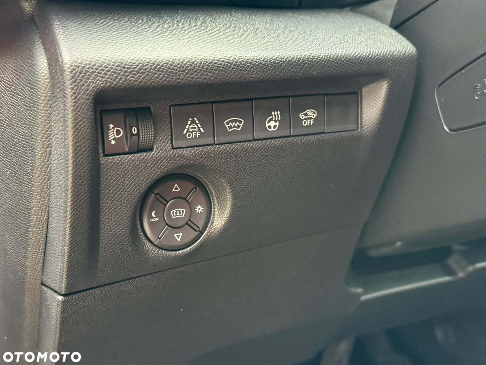 Citroën C4 1.2 PureTech Shine S&S EAT8 - 24