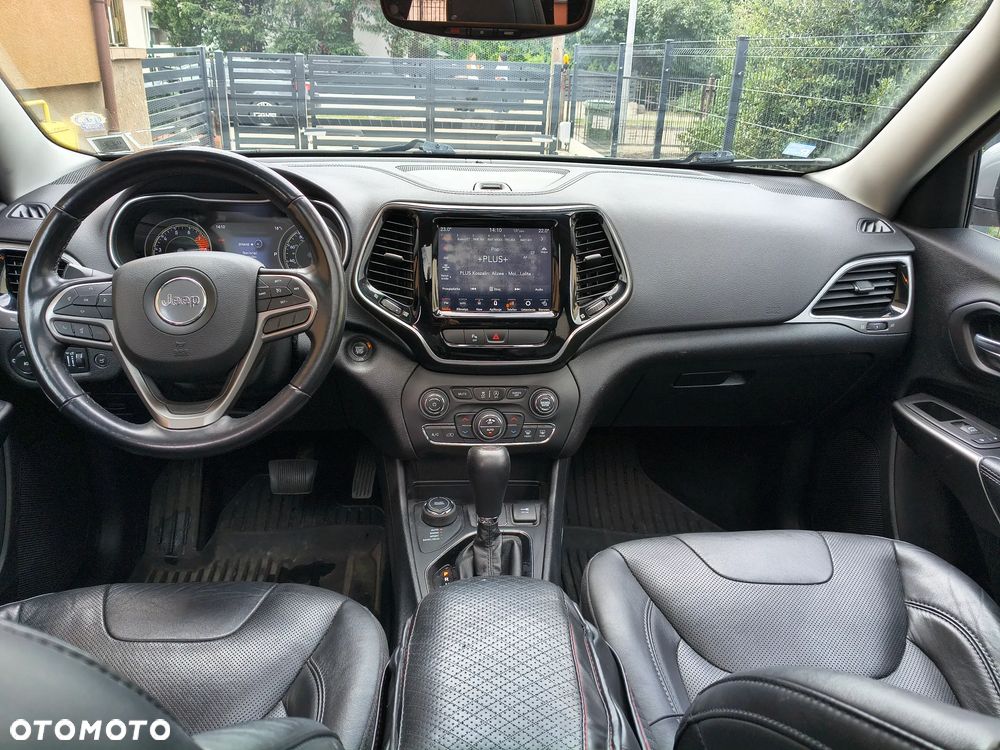 Jeep Cherokee - 5