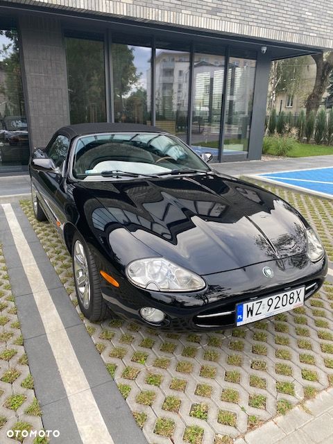 Jaguar XK8 Cabriolet - 1