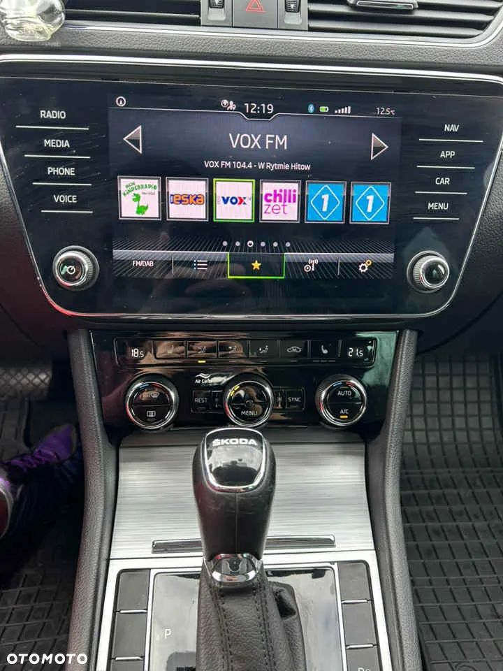 Skoda Superb 2.0 TDI SCR Ambition DSG - 10